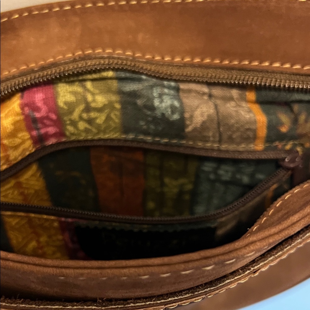 Peruzzi Elegant Brown Women's Messenger hand made calfskin Bag - Picture 7 of 13